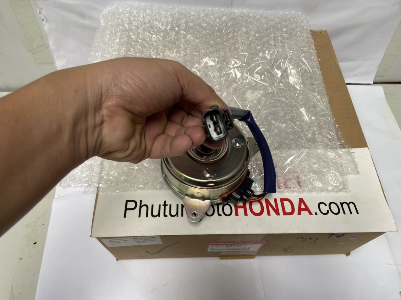 Mô tơ quạt dàn nóng xe Honda BRIO